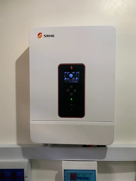10kW SRNE || 20kwh SRNE Battery || 18 pcs of 585 Jinko solar panels 3