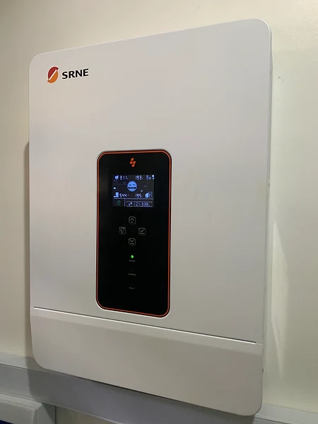 10kW SRNE || 20kwh SRNE Battery || 18 pcs of 585 Jinko solar panels 4
