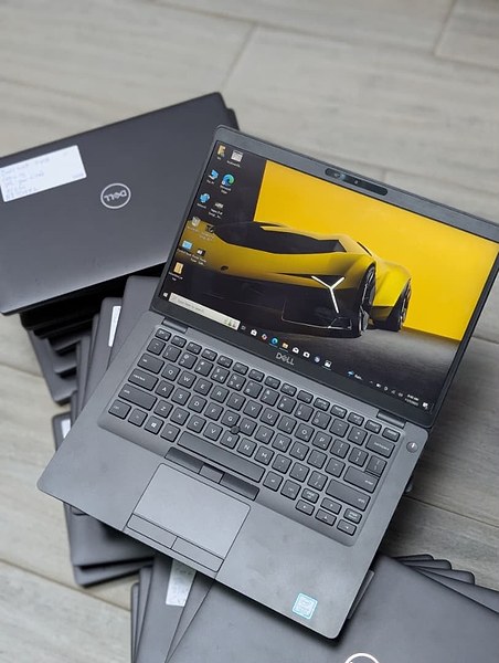 🇺🇸Dell latitude 5400 8gbRAM 256gbSSD