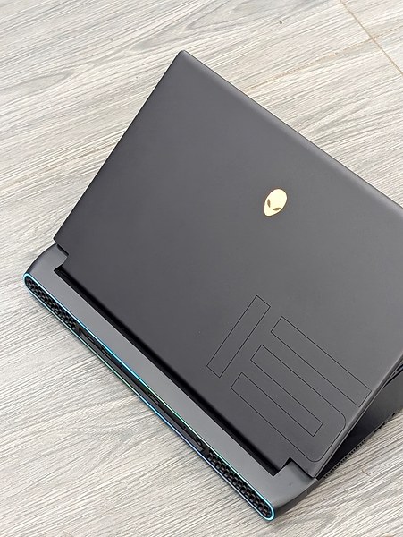 🇺🇸2021 ALIENWARE M15 R6 15.6" FHD IPS 165Hz Display 11th Gen Intel Core i7-11800H /16GB RAM / 1.5TB SSD |NVIDIA GeForce RTX 3060 6GB GDDR6