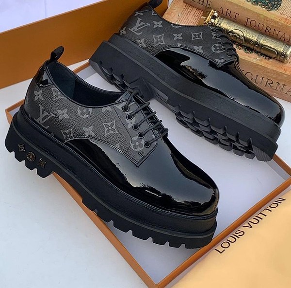 ORIGINAL  BALENCIAGA LUXURY CORPORATE SHOE