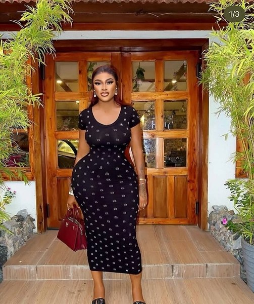 Beautiful Ladies Bodycon Gown 2