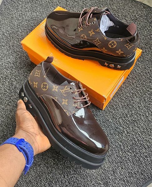Original  Balenciaga Luxury Corporate Shoe 2
