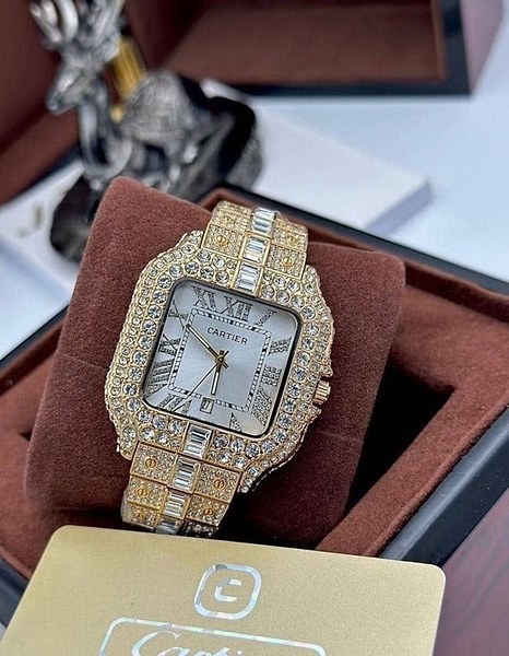 De Cartier Medium Iced Out 35mm Golden - Iced Out