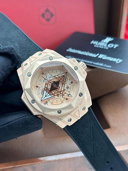Hublot Big Bang Sang Bleu II King 3